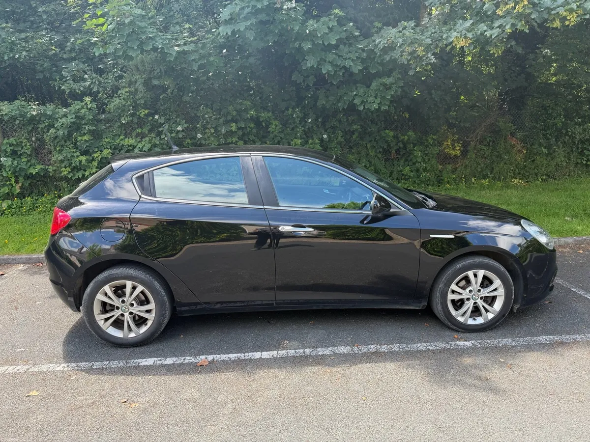 2013 Alfa Romeo Giulietta - Image 4