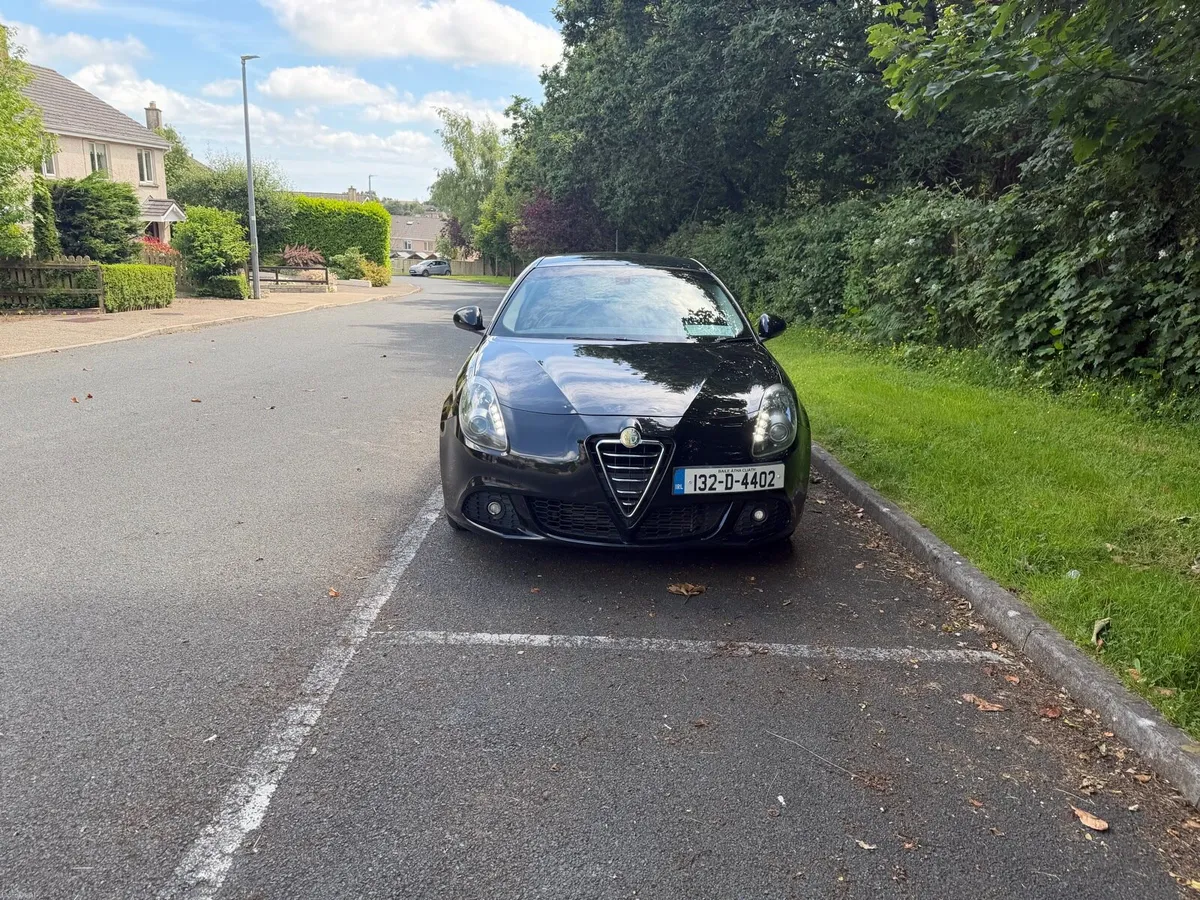 2013 Alfa Romeo Giulietta - Image 2