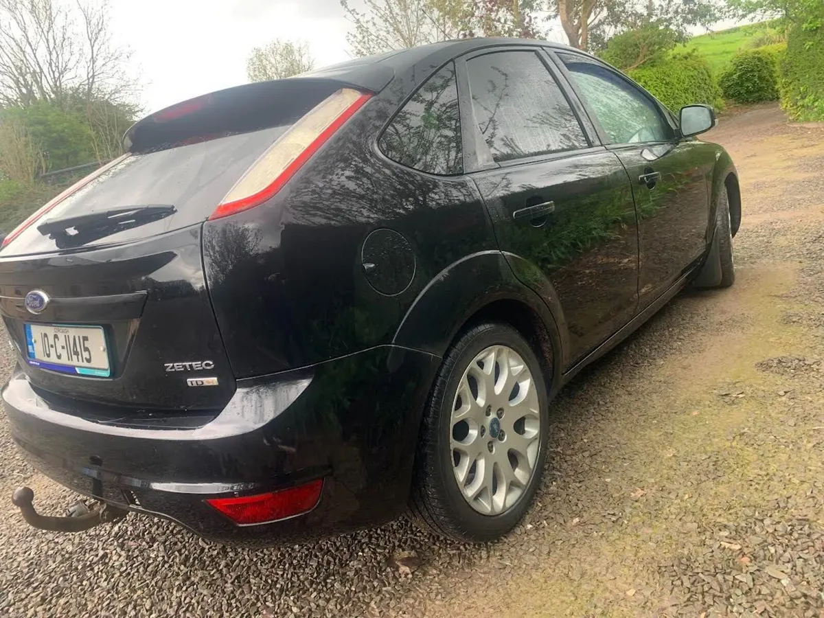 Ford Focus 2010 - Image 3