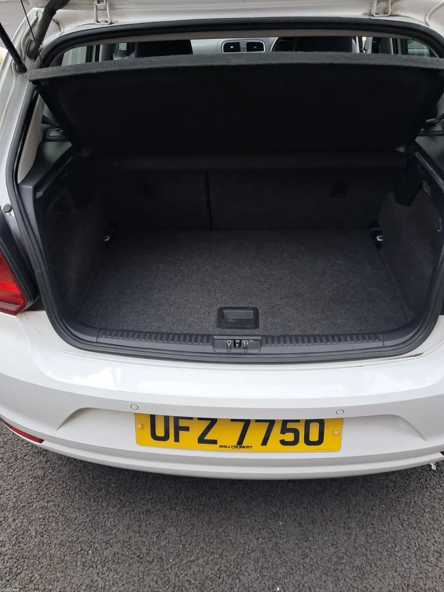 Car - Image 4