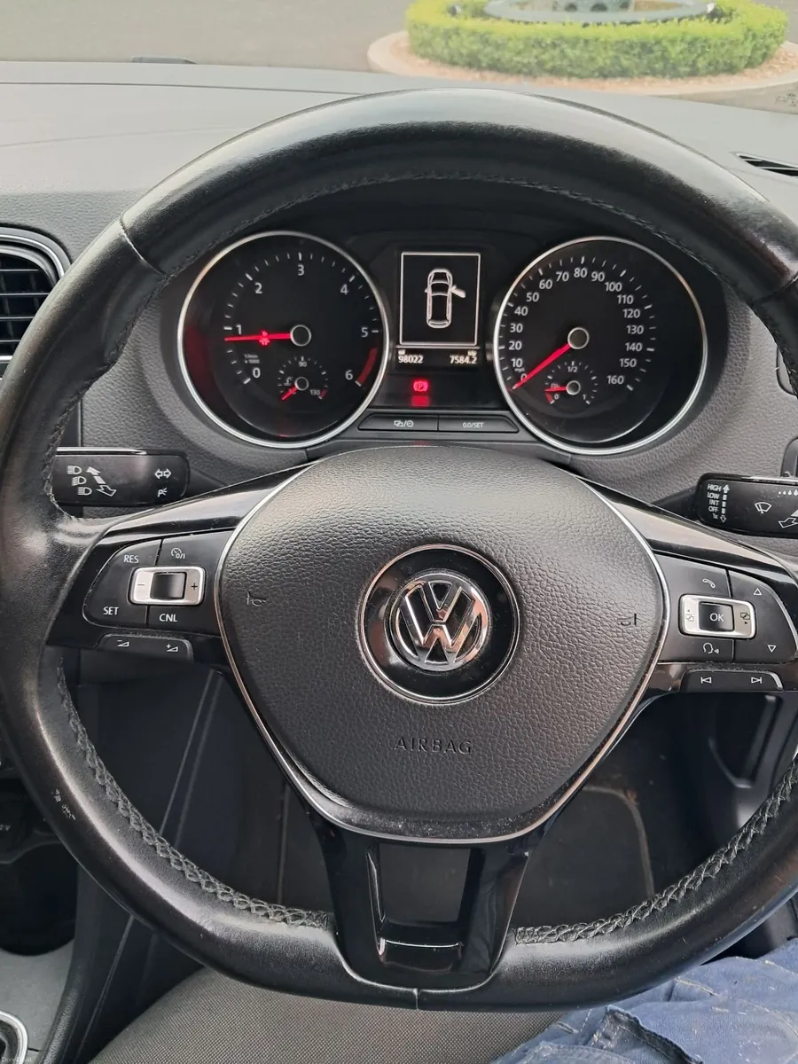 Car - Image 3