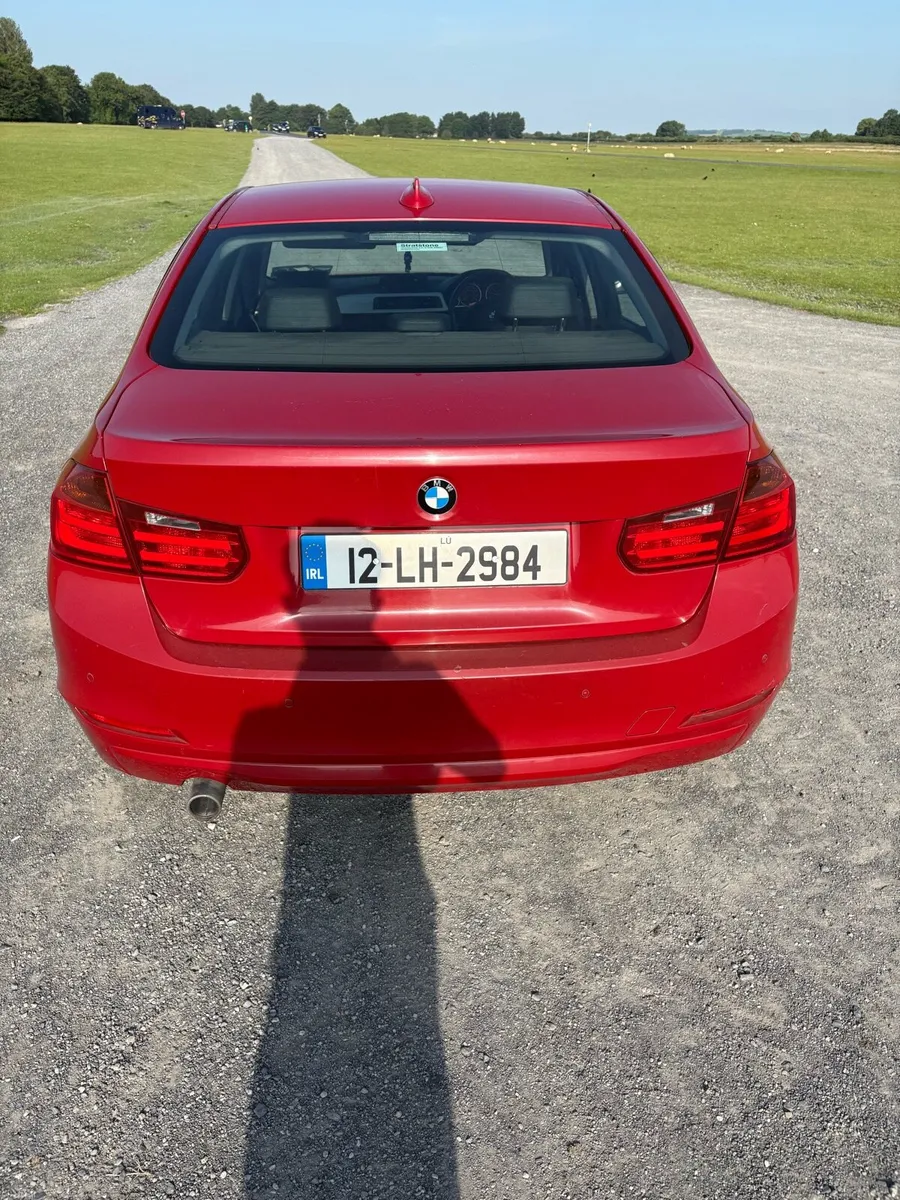 F30 320D SE - Image 4