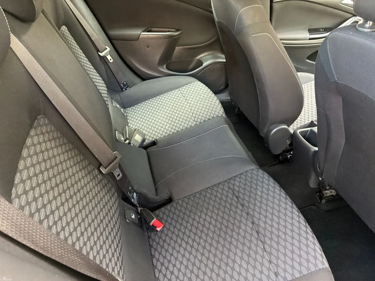 Opel Astra 2017 1.0PETROL - Image 1