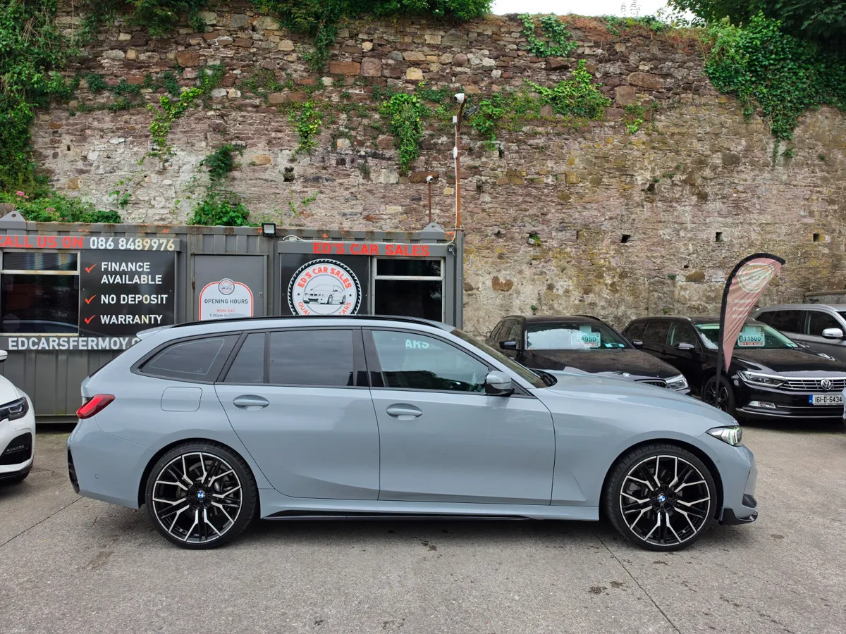 BMW 330e M-Sport Touring Face Lift 2023 - Image 3