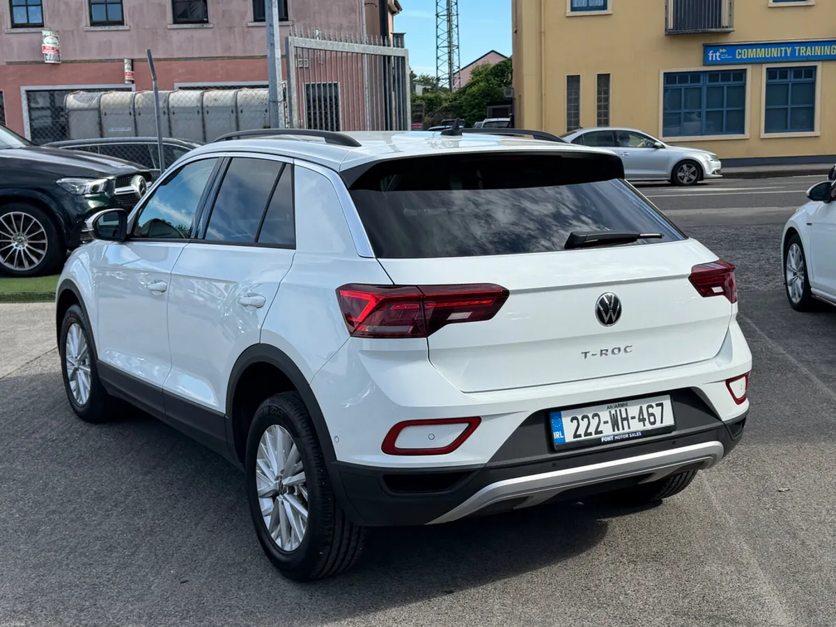 222 Volkswagen T-Roc 1.0 LIFE - LOW KM - - Image 5