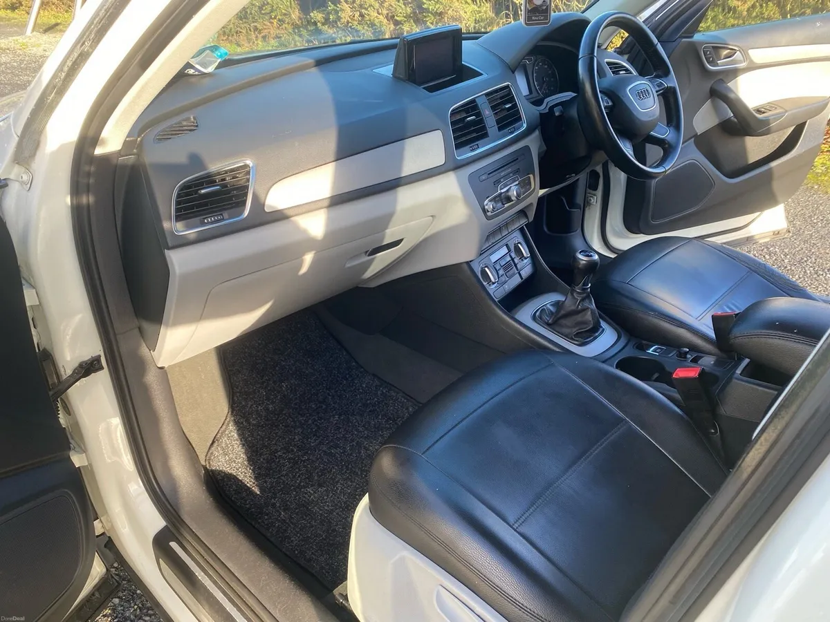 Audi Q3 - Image 3
