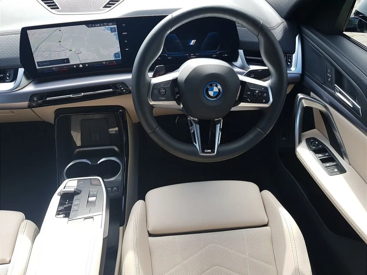 BMW iX2 eDrive20 Shadow Edition - Image 5