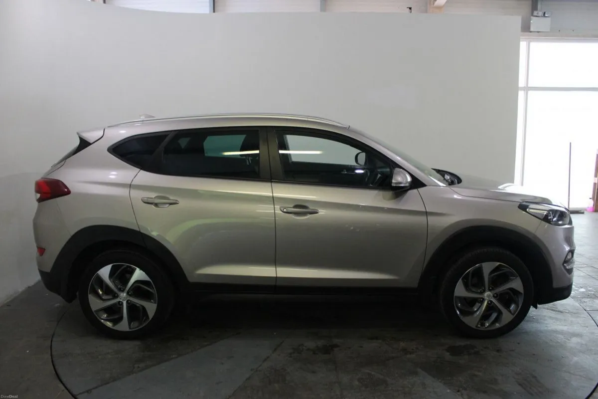 Hyundai Tucson 1.7 D Executive SE - TENDER 6 - Image 3