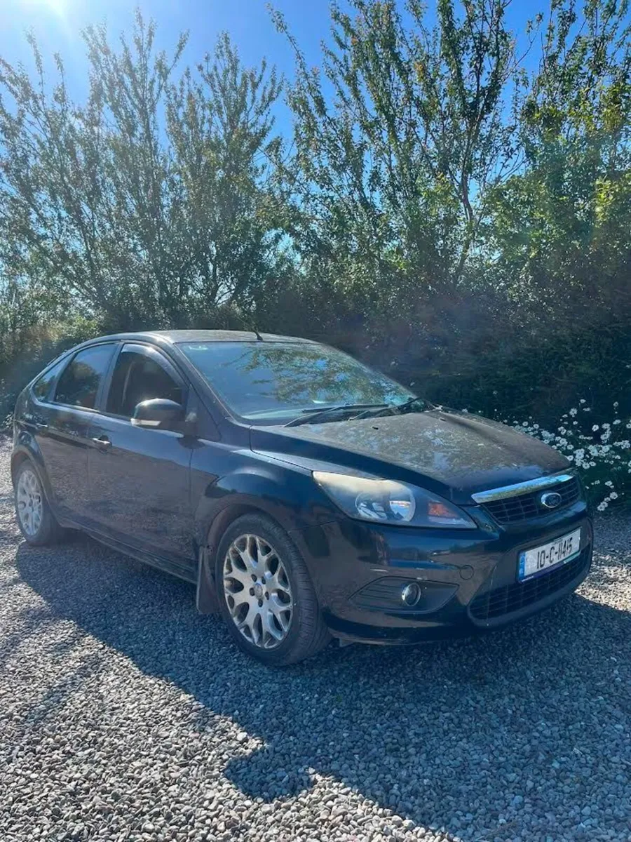 Ford Focus 2010 - Image 1