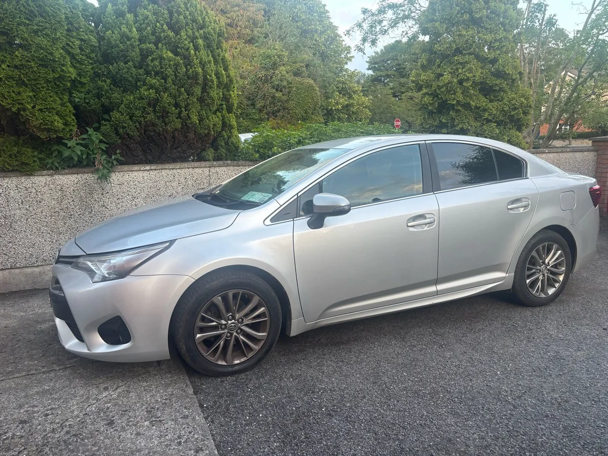 Toyota Avensis Silver 2018 - Image 3