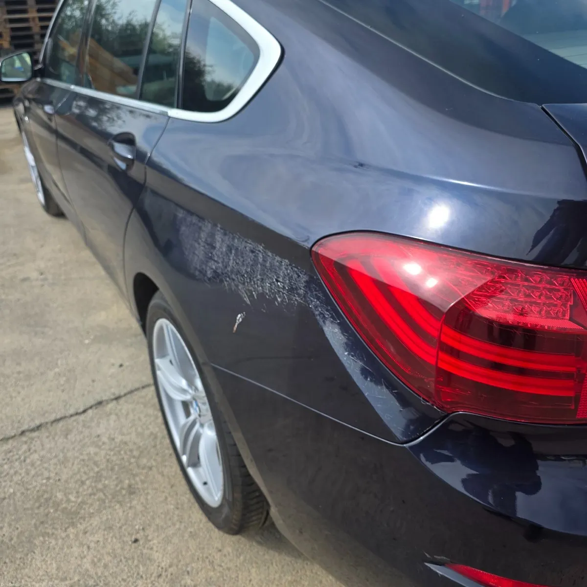 BMW 5-Series 2013 - Image 2