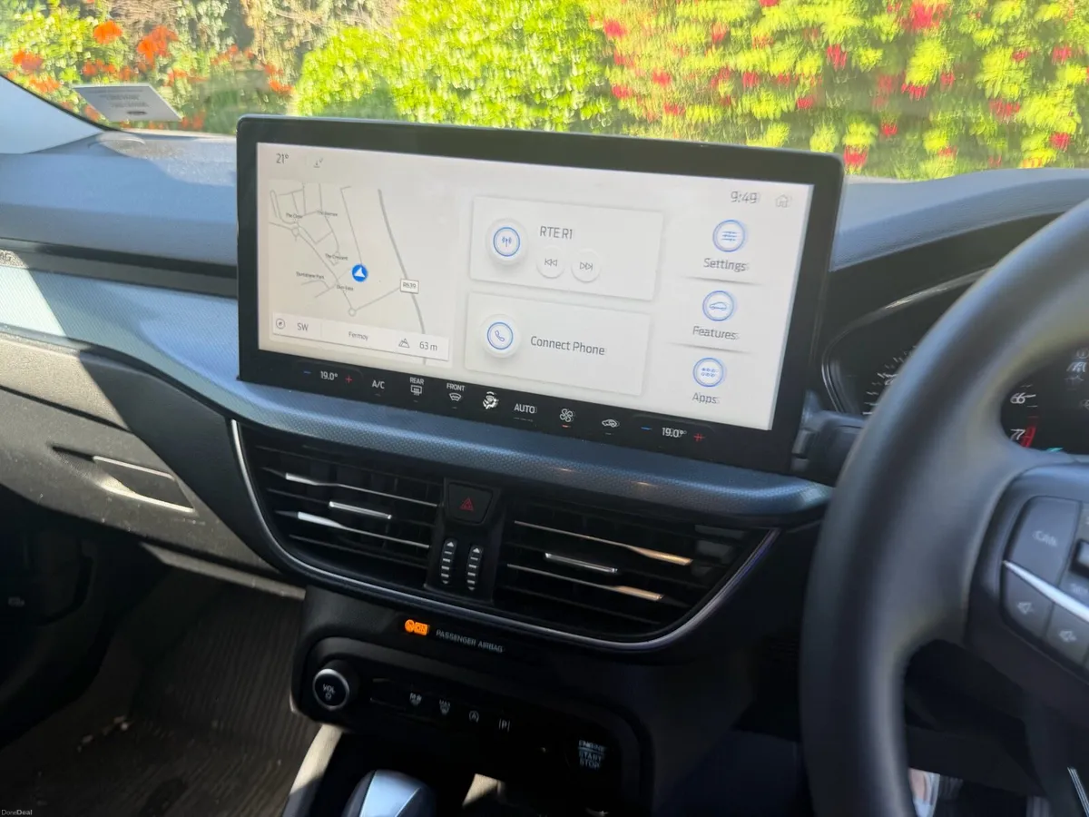 2023 Ford Focus Automatic - Image 2