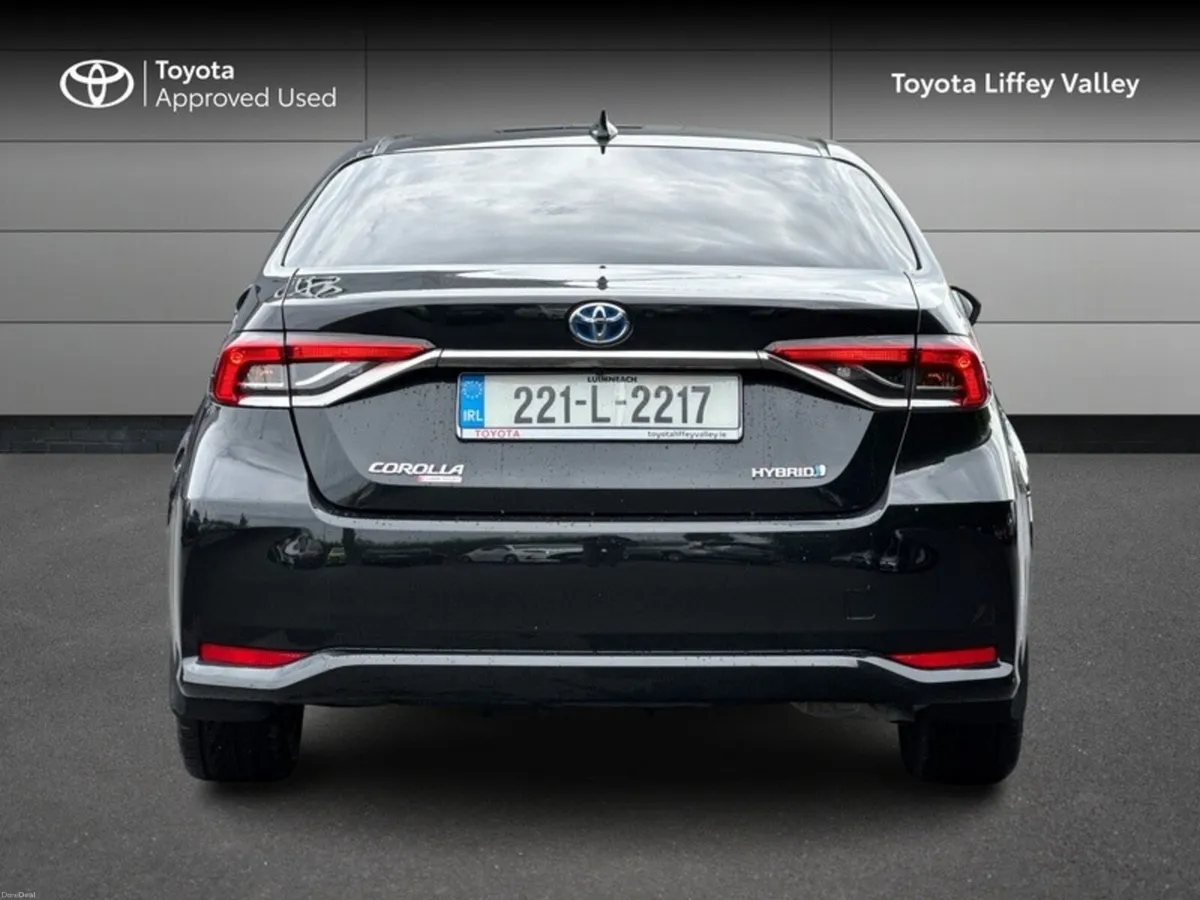 Toyota Corolla COROLLA LUNA SPORT SALOON - Image 4