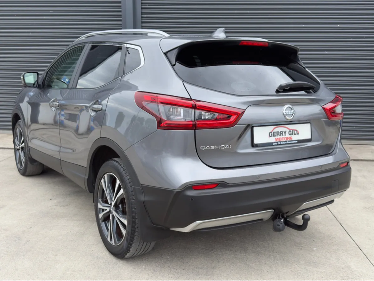 Nissan Qashqai 1.5 DSL SV PREMIUM DCT AUTO ** Glas - Image 5