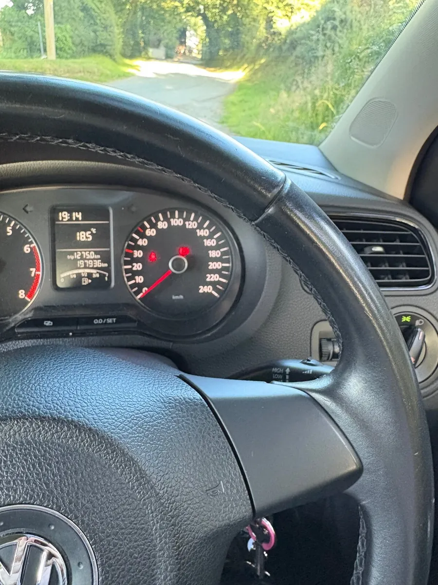 Volkswagen Polo 2013 - Image 2