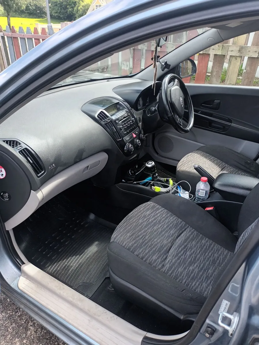 Kia Ceed 2008 - Image 1