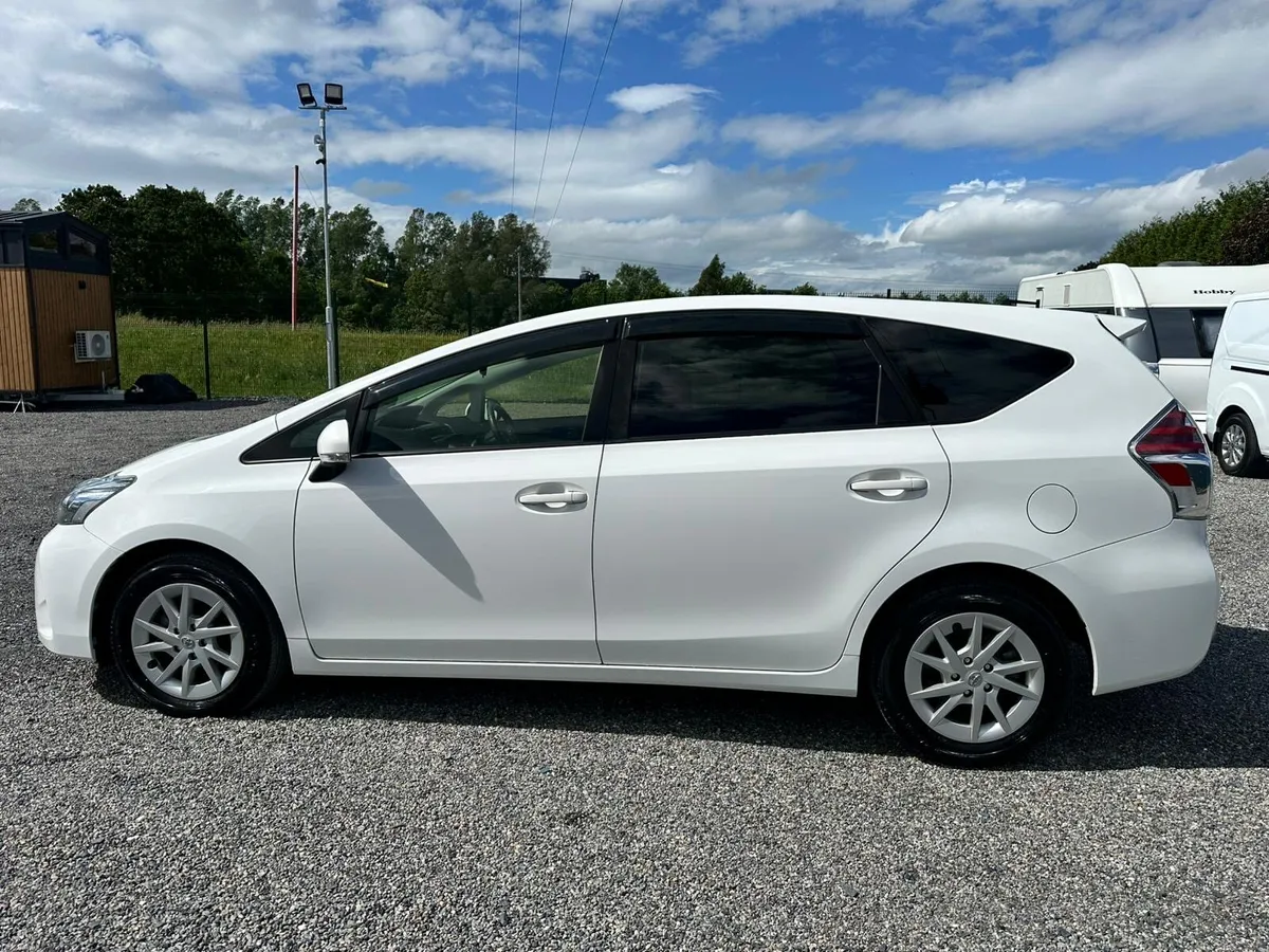Toyota Prius alpha 7 seater 2020/2 - Image 3
