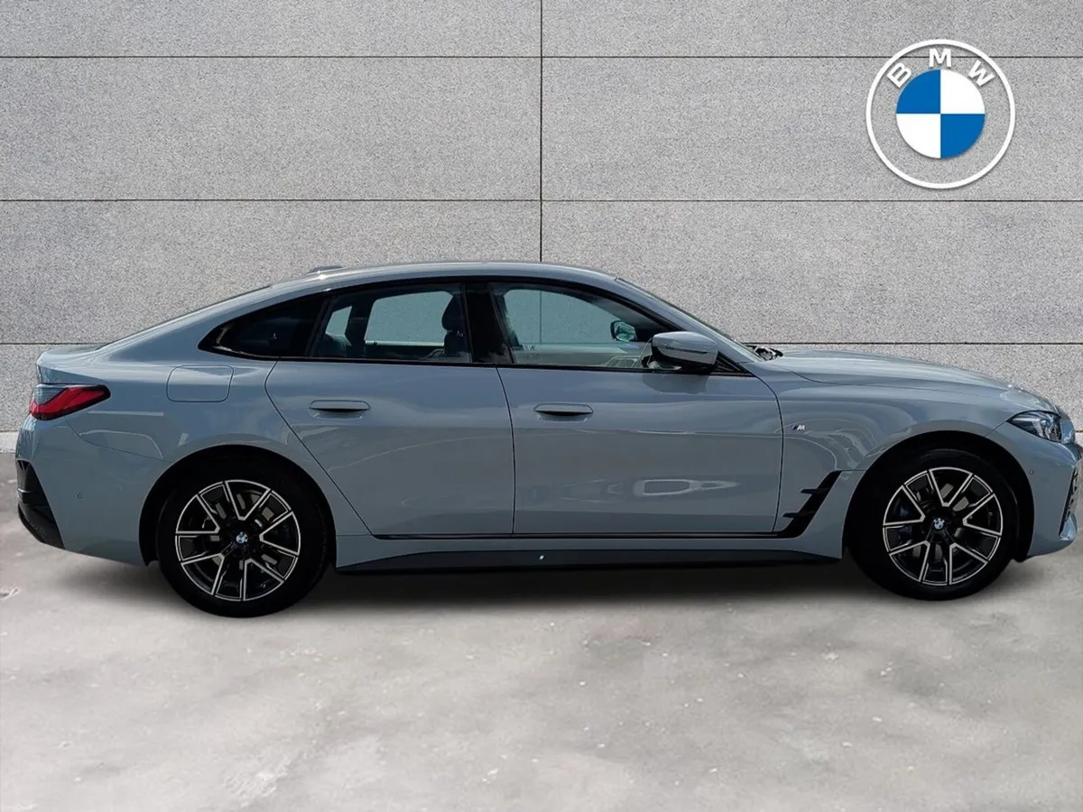 BMW i4 eDrive35 M Sport - Image 3