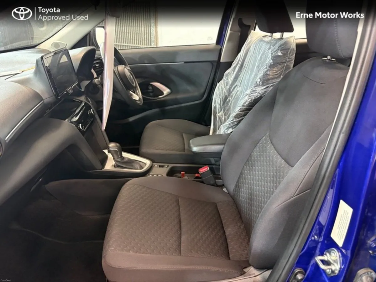 Toyota Yaris Cross YARIS CROSS LUNA - Image 6