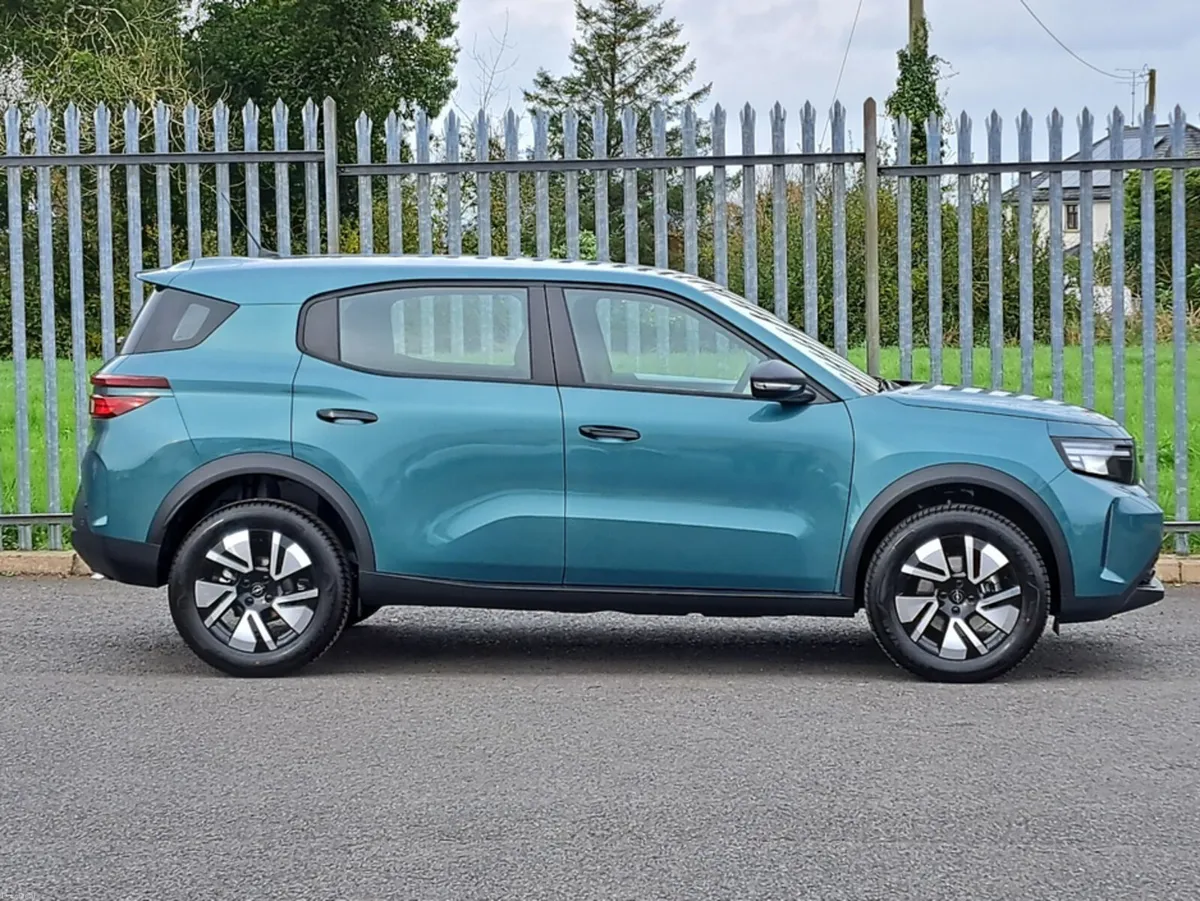 Opel Frontera ELEGANCE 1.2TURBO 110BHP MILD HYBRID - Image 4