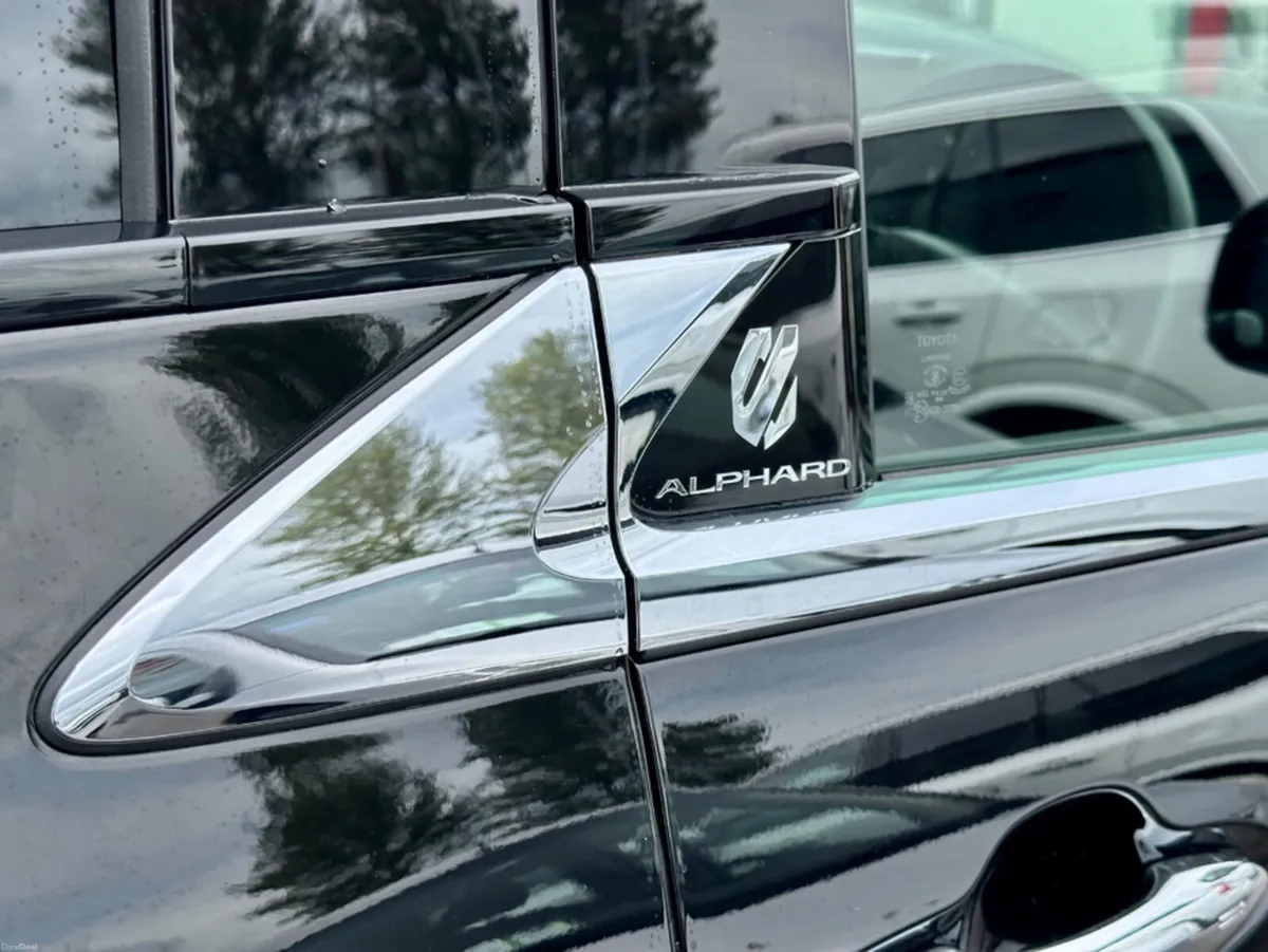 Toyota Alphard Executive Lounge PHEV E-Four - Image 5