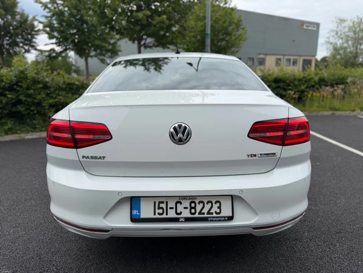 Volkswagen Passat HIGHLINE 1.6 TDI *FULL SERVICE H - Image 4