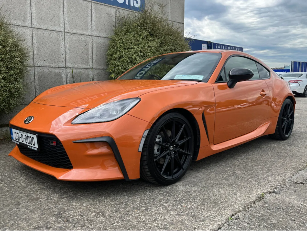 Toyota GR86 RZ LIMITED 10TH ANNIVERSARY MANUAL 2.4 - Image 5