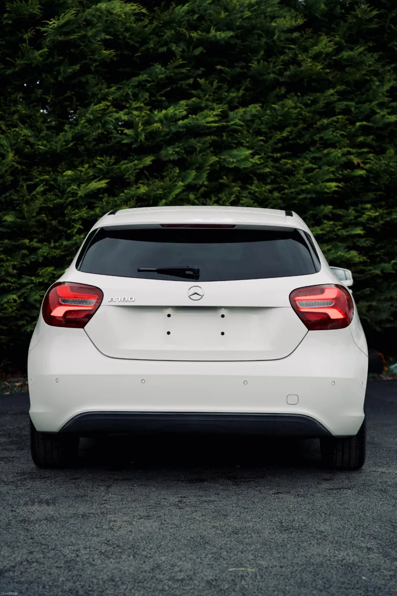 🌟 Mercedes-Benz 1.6 A180 2016 🌟 - Image 3