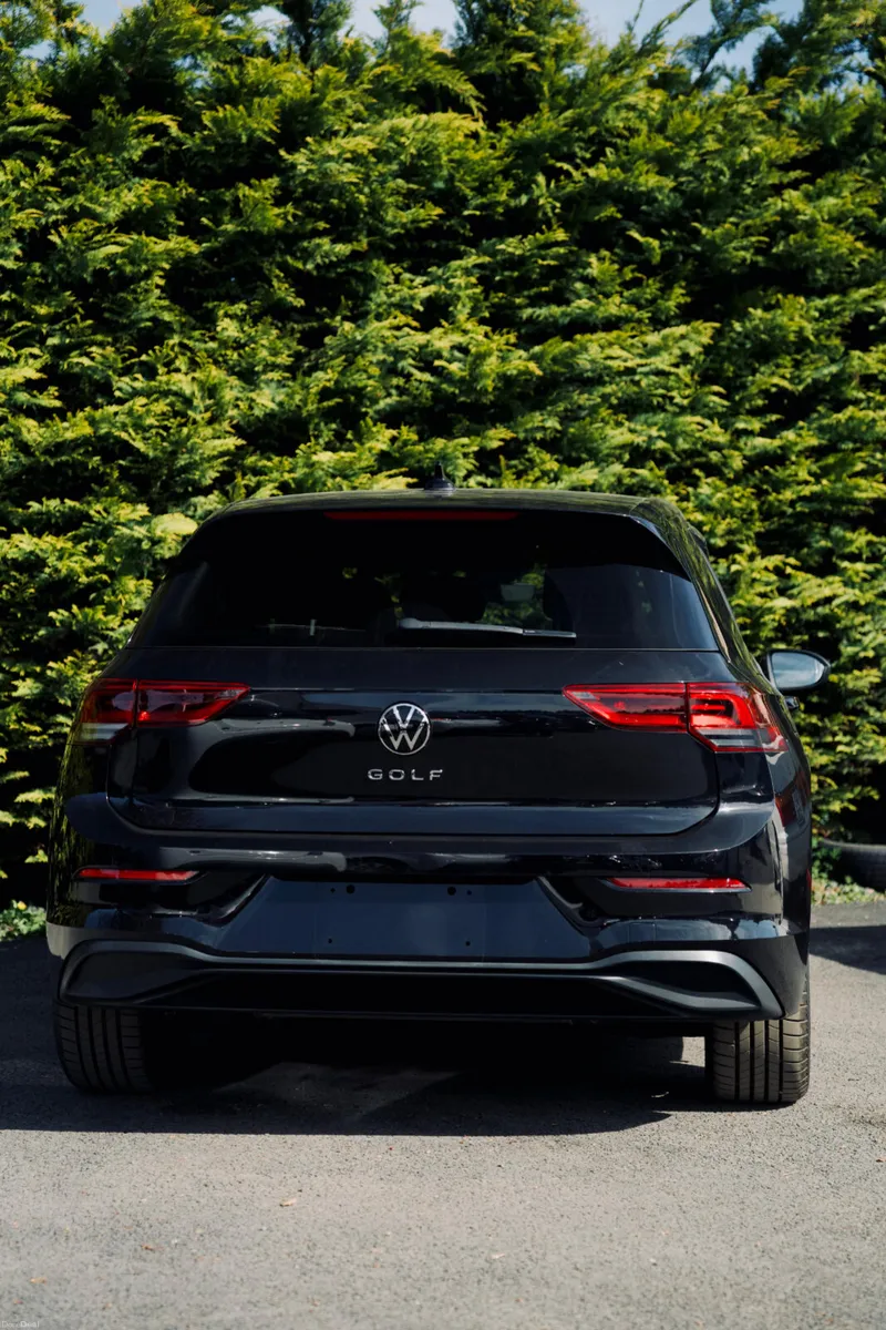 🌟 Volkswagen Golf 2.0 2023 🌟 - Image 3