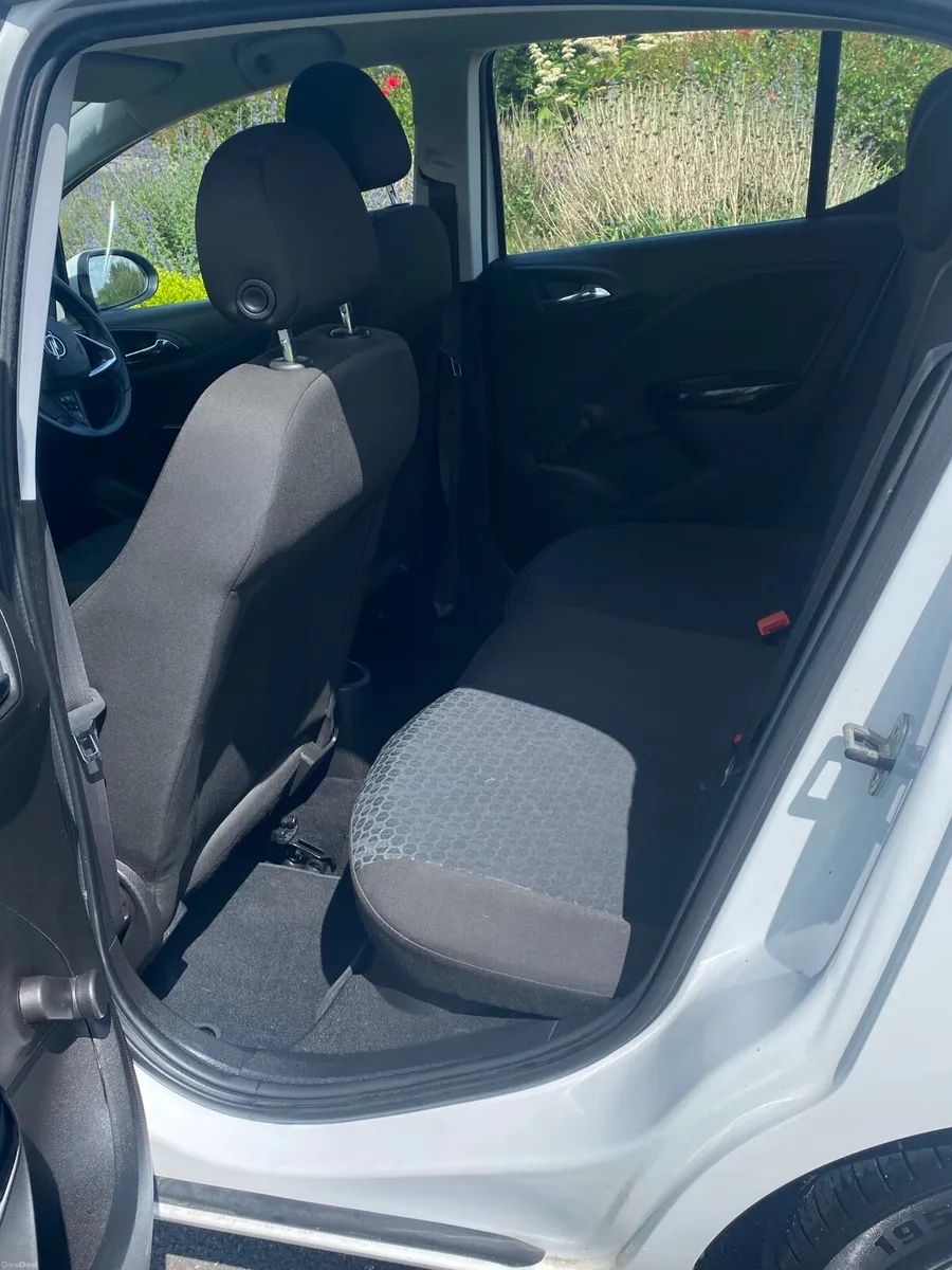 Opel Corsa 2015 - Image 5
