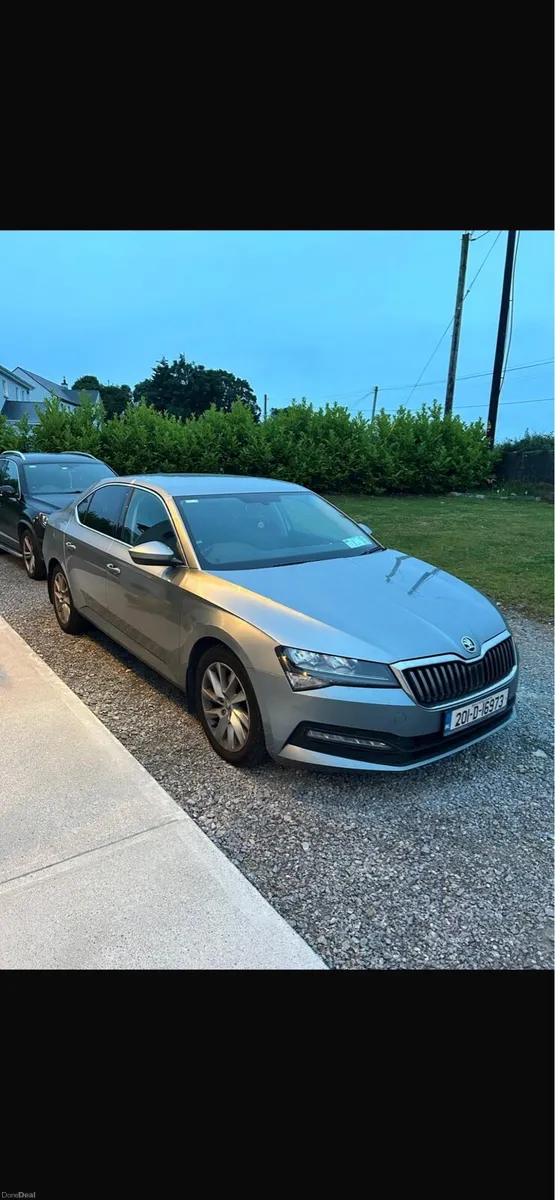 2020 skoda superb - Image 2