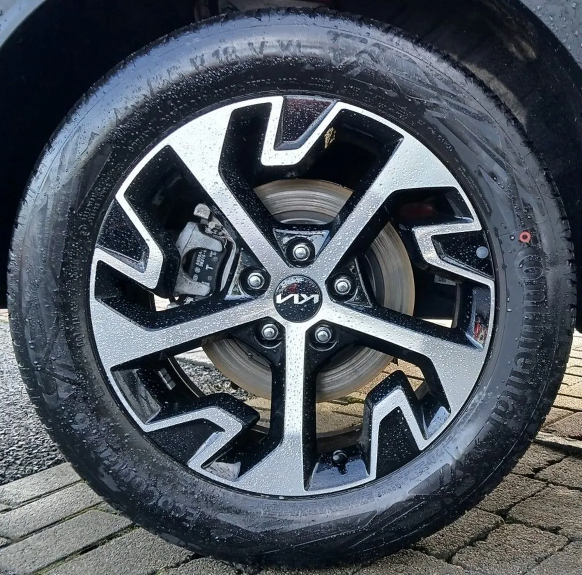 Kia Sportage K3 1.6 TDI **HEATED FRONT & BACK SEAT - Image 4