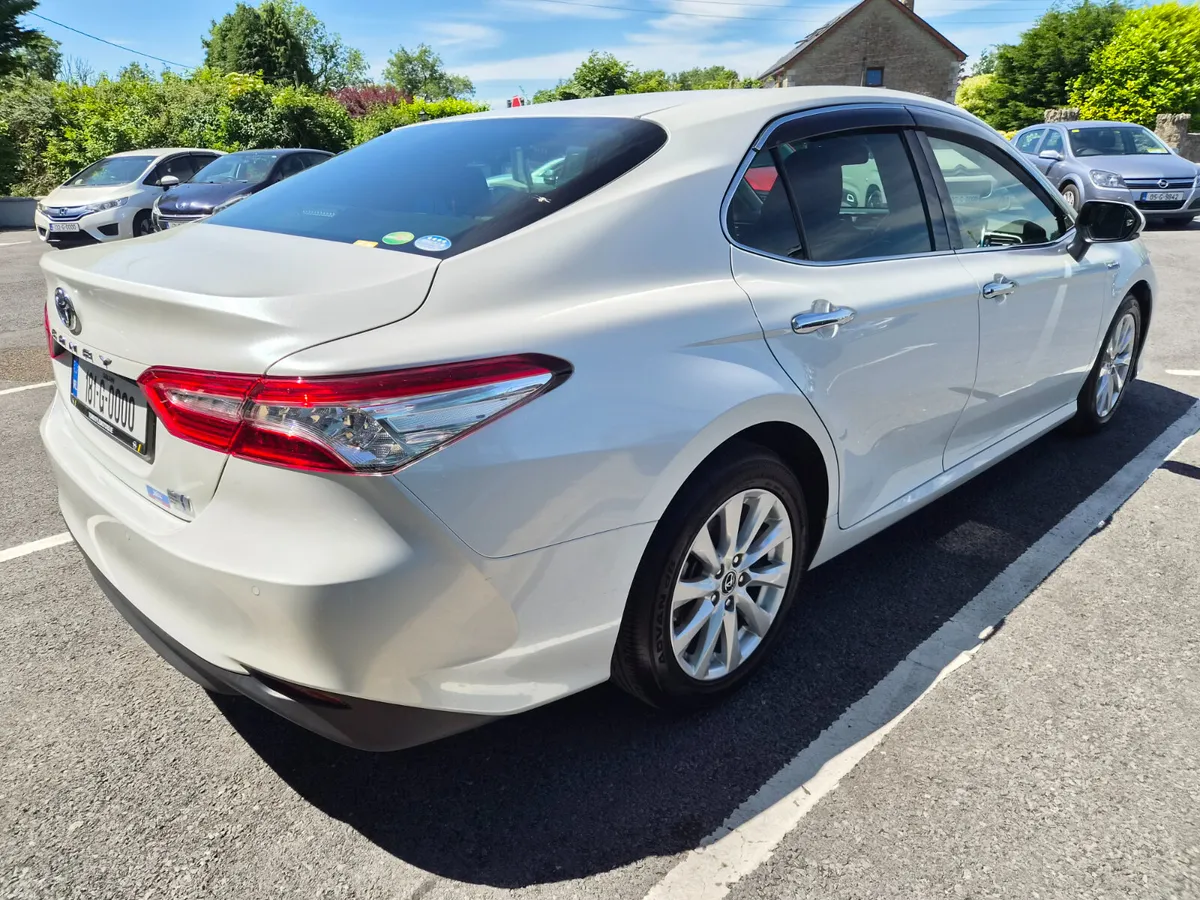 Toyota Camry 2018 2.5L Petrol Hybrid Auto - Image 3