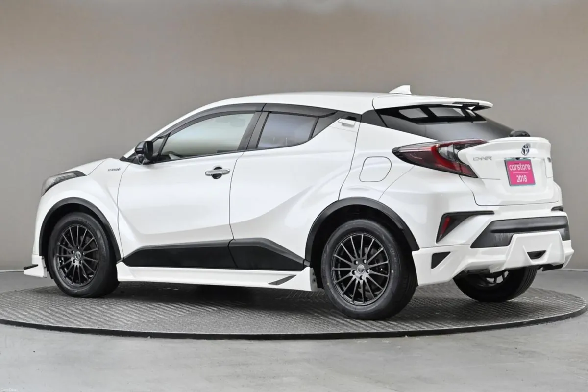 Toyota C-HR 1.8 HYBRID **TRD BODY KIT**REVERSE CAM - Image 6