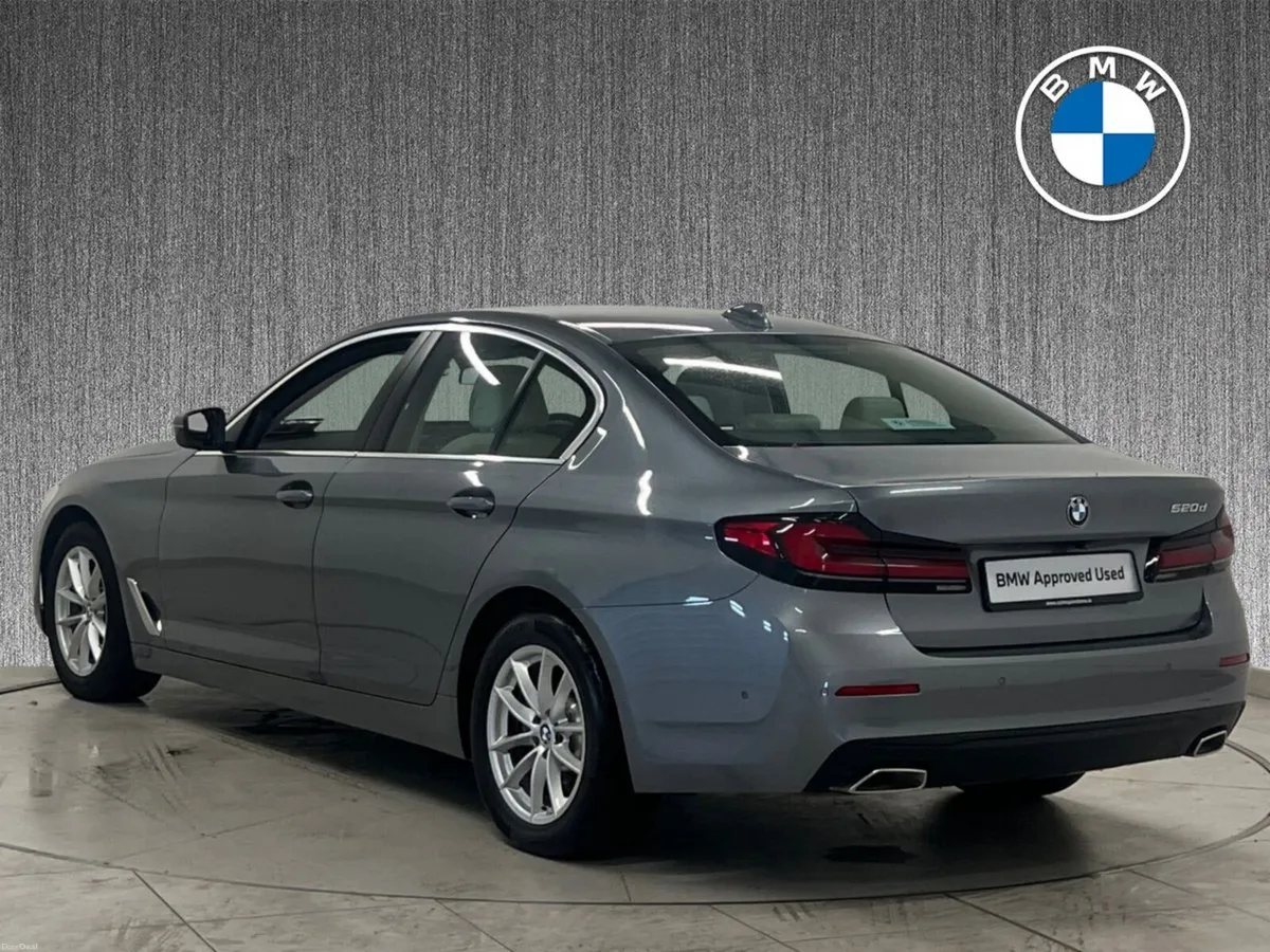 BMW 5-Series 520d SE Saloon - Image 3