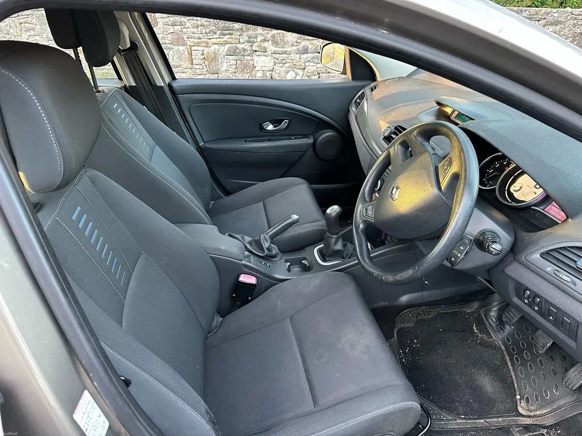 Car - Image 4
