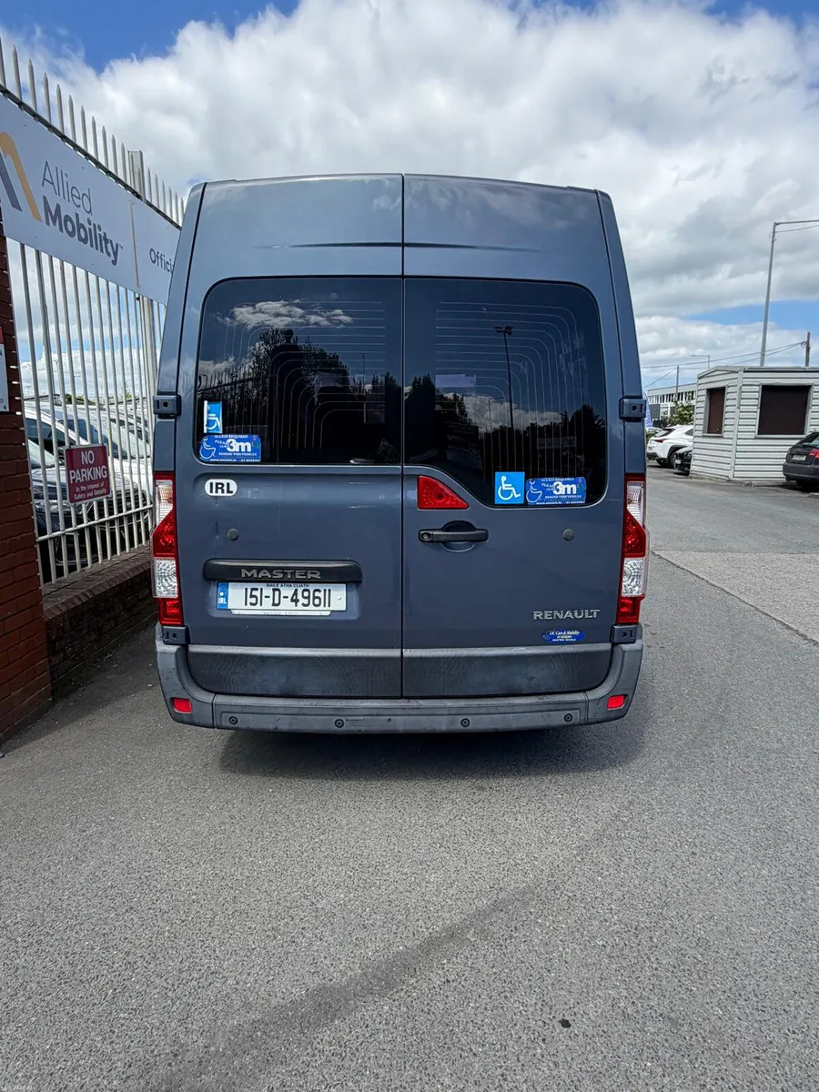 2015 Renault Master 4 Seats + Wheelchair Minibus - Image 4
