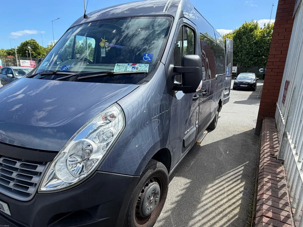 2015 Renault Master 4 Seats + Wheelchair Minibus - Image 2