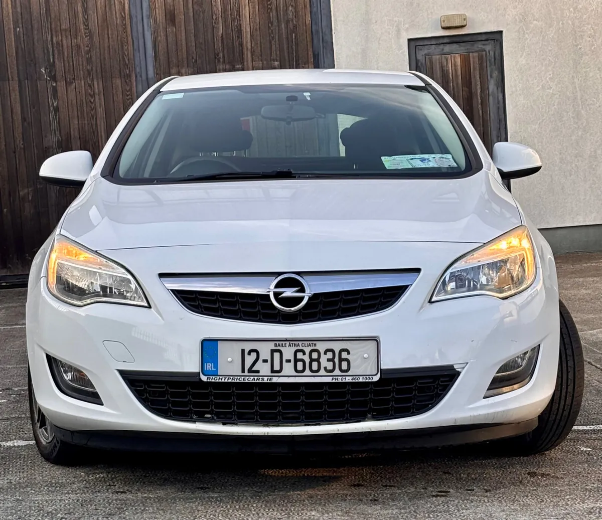 2012 Opel Astra*FRESH NCT and SERVICE* - Image 2