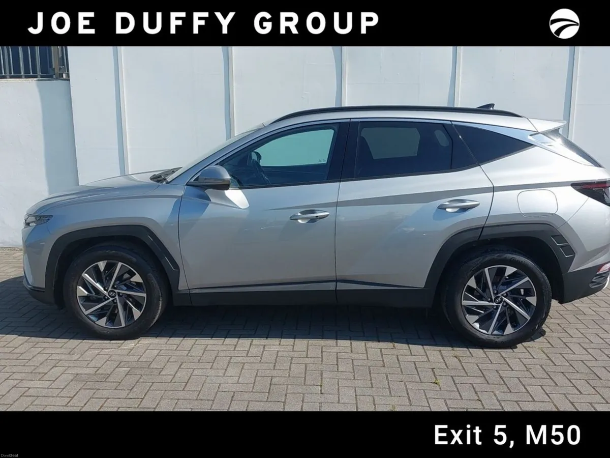 Hyundai Tucson 2WD Executive Plus - Image 3