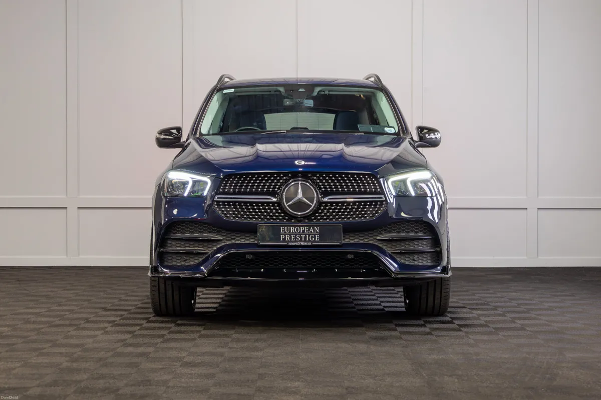 2022 Mercedes-Benz GLE 300d 7 Seater - Image 2