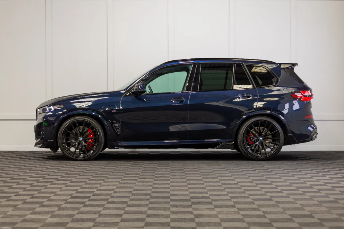 2024 BMW X5 X-Drive 50e M-Sport - Image 3