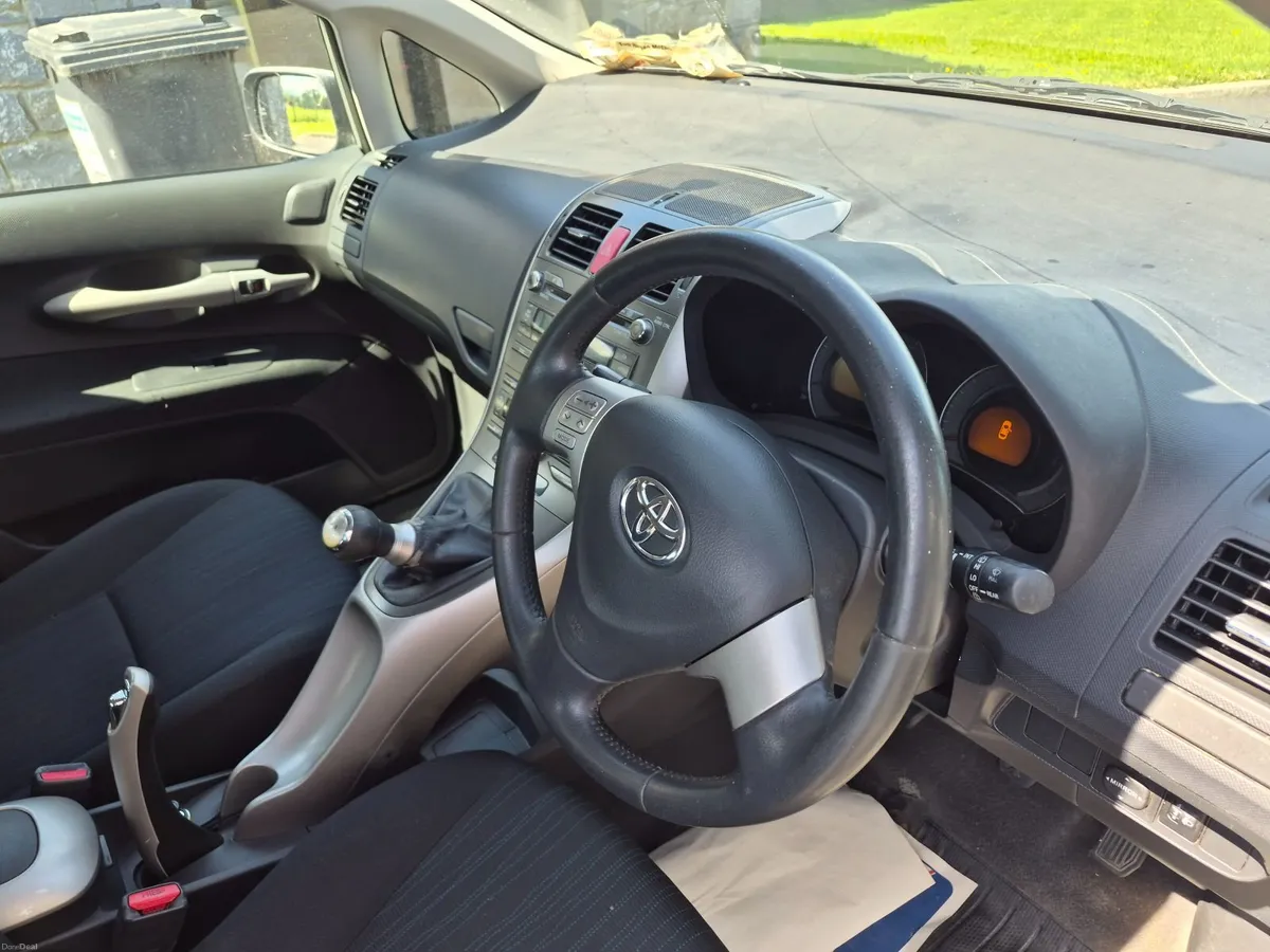 Toyota Auris 2008 - Image 3
