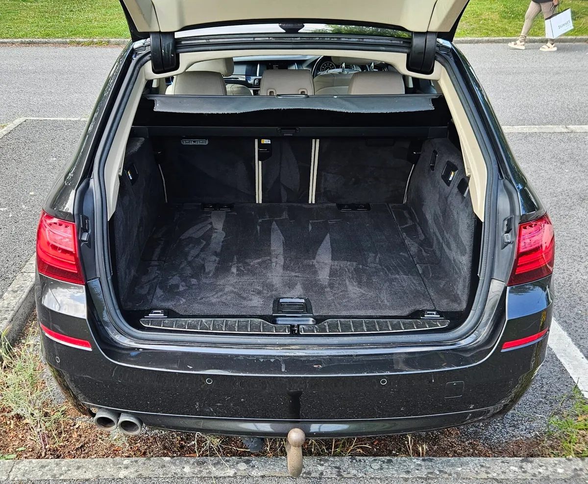 2014 BMW 5 Series Estate - Image 4