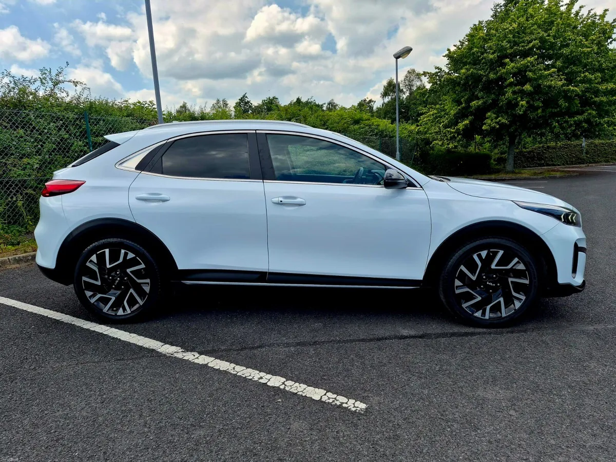 2023 KIA XCEED PE PHEV AUTO HYBRID - Image 5