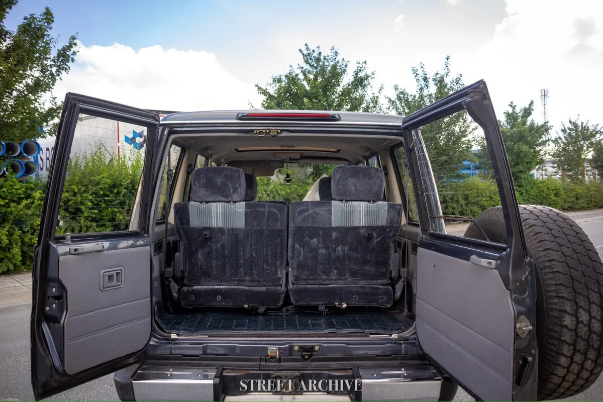 Toyota landcruiser LJ78 - Image 5