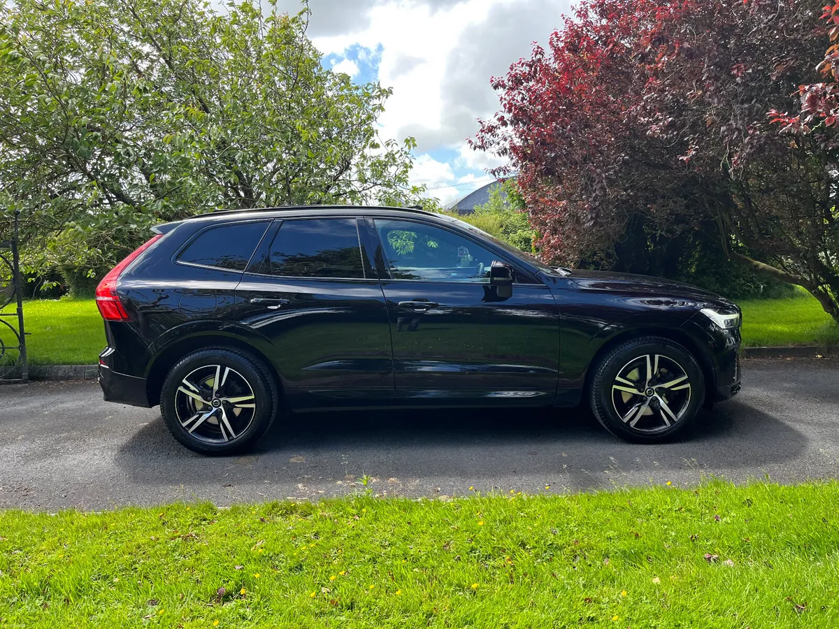 Volvo XC60 2022 2.0d R-Design - Image 1