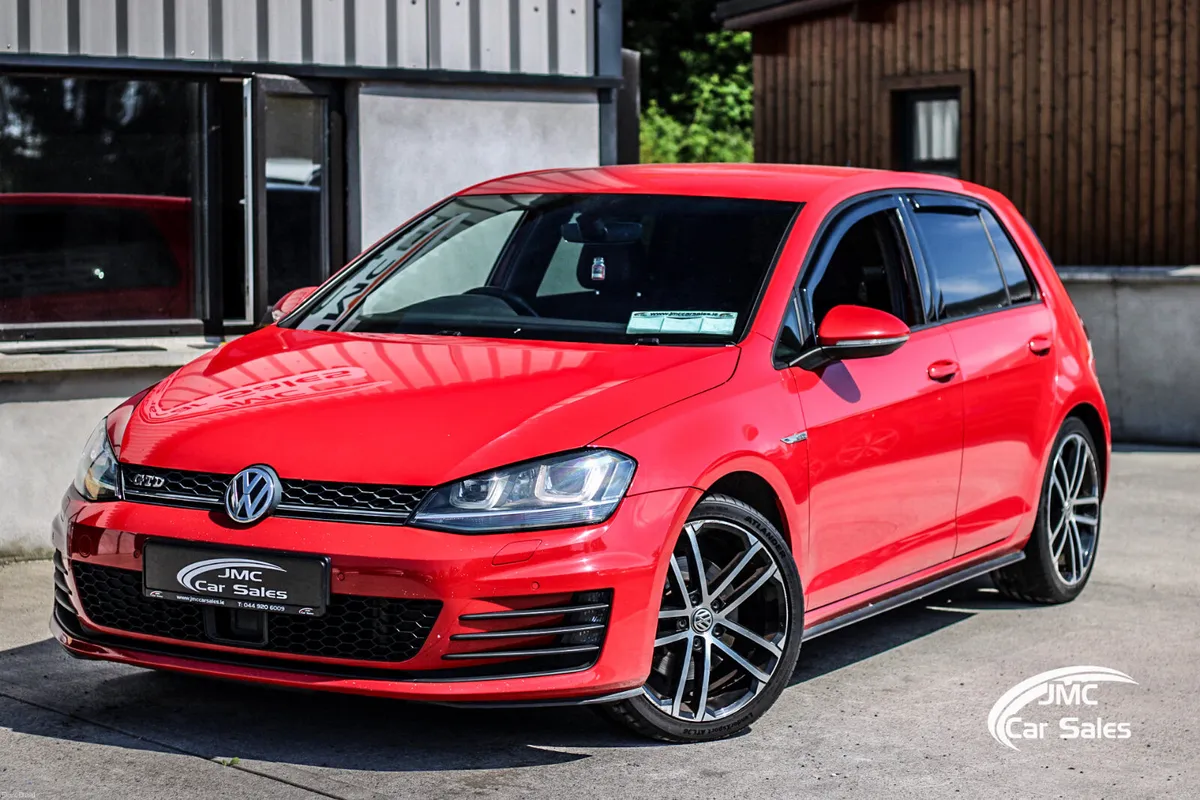 2017 VOLKSWAGEN GOLF GTD - Image 1