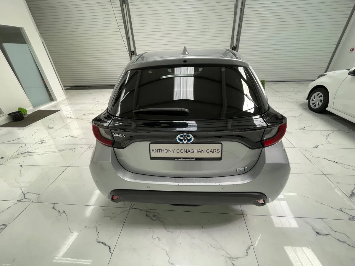 2023 Toyota Yaris 1.5 Hybrid x Auto - Image 5