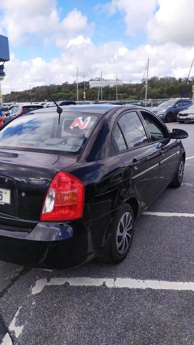Car  Hyundai Accent - Image 3